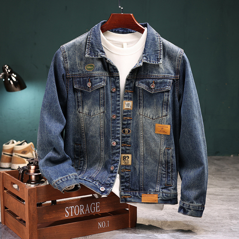 Nueva capa de mezclilla los hombres primavera y otoño suelta más tamaño casual Denim ropa moda bordado camuflaje Workwear chaqueta