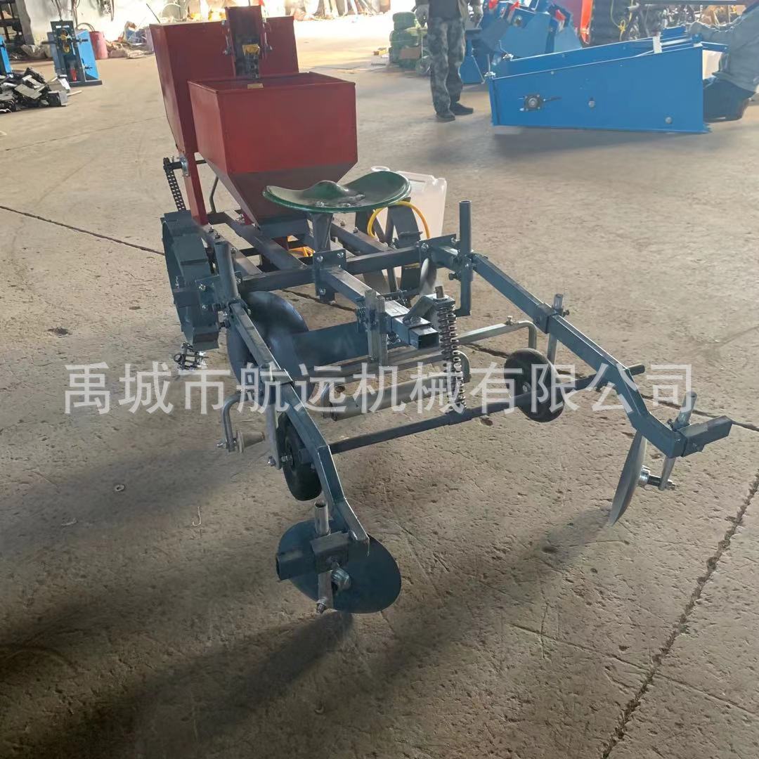 小型单垄土豆起垄施肥覆膜喷药种植一体机 洋芋马铃薯播种机