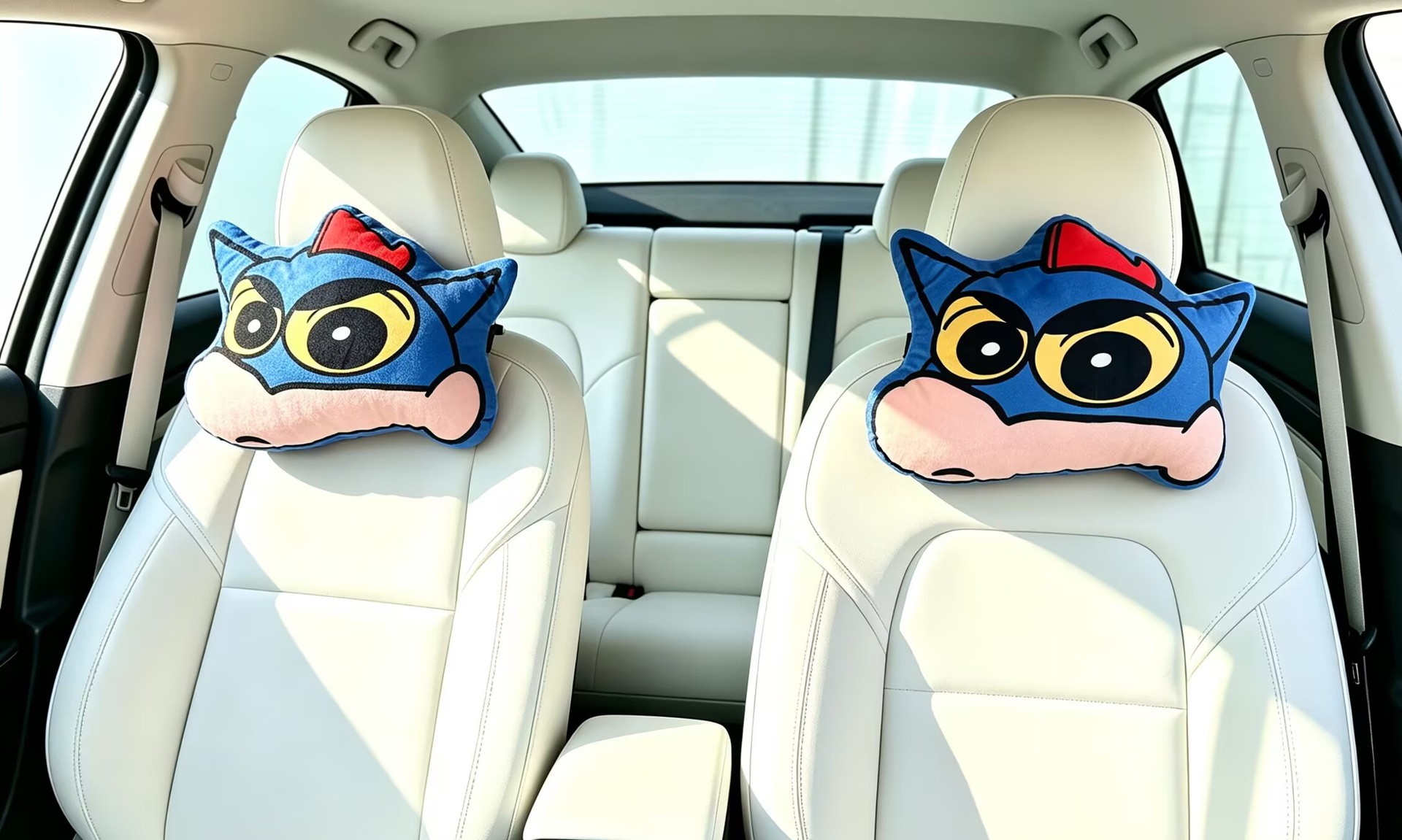 Cute Crayon Shin-chan car headrest, car neck pillow, cartoon cute headrest, car interior accessory