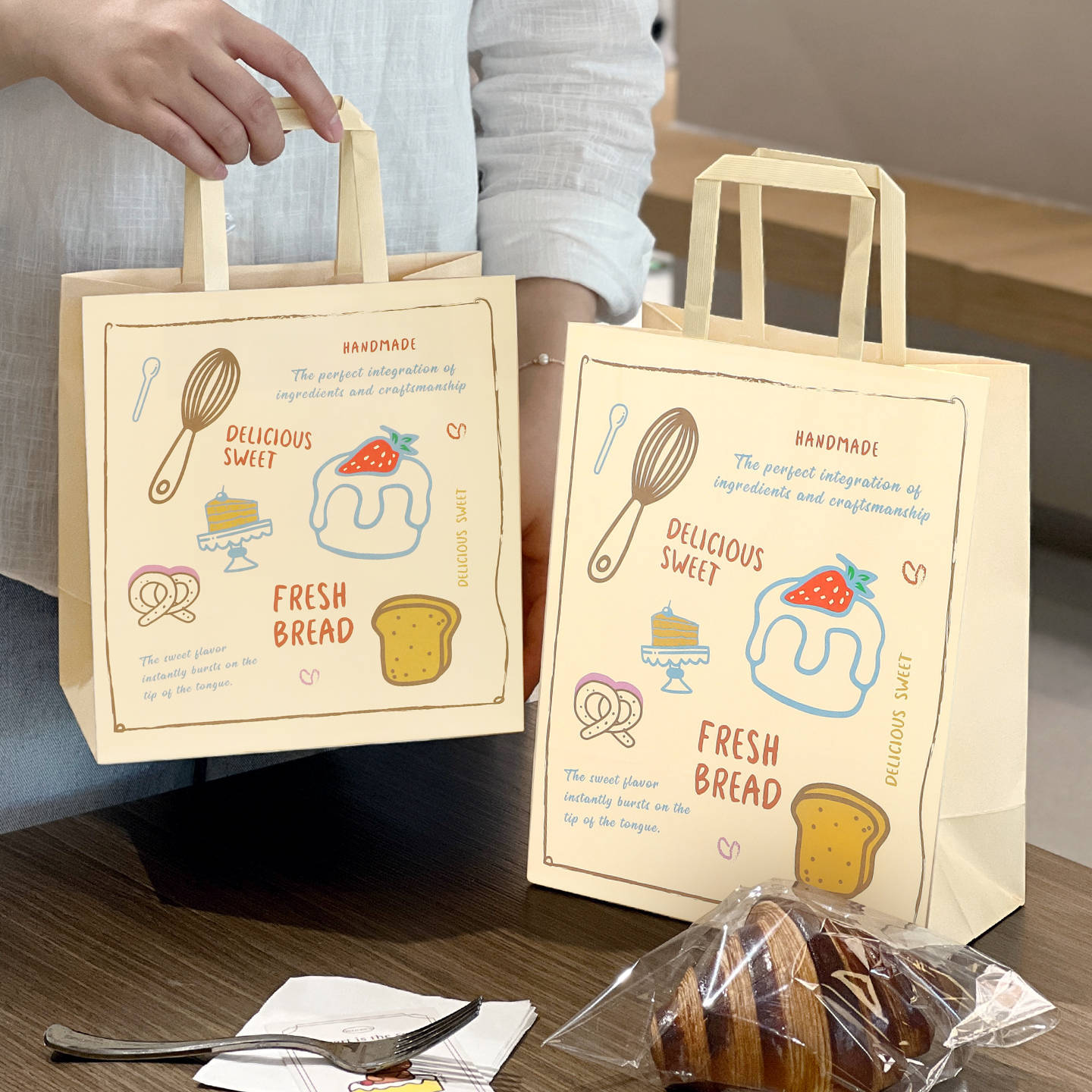 网红烘焙手提袋甜品打包袋内折口蛋糕店包装面包外卖牛皮纸袋定制