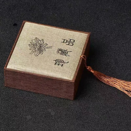 Factory direct sales jewelry gift box exquisite ceremonial gift birthday gift box packaging box bracelet box wholesale