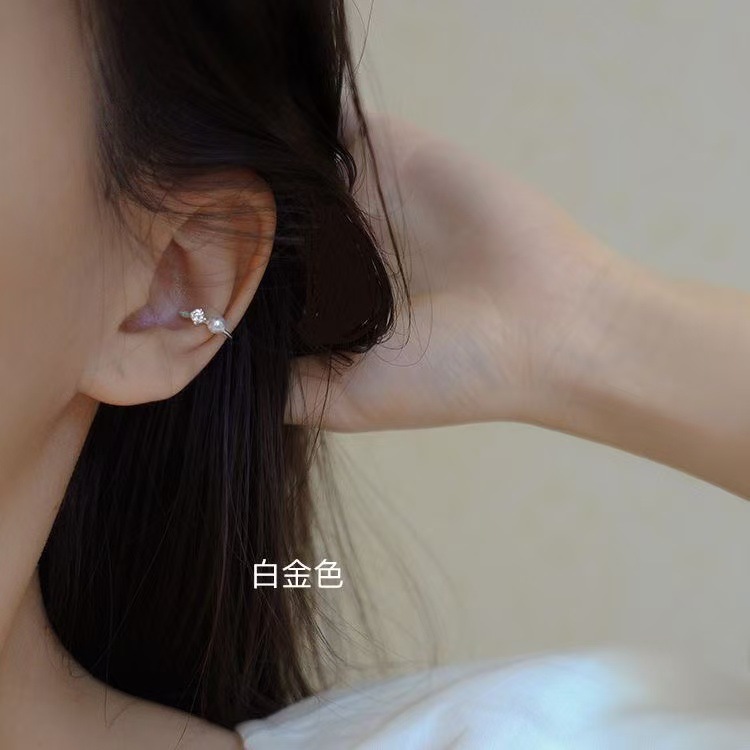 Clip de hueso de oreja de perla de circón, clip de oreja de nicho de lujo ligero, sin orejas perforadas, mujer 2025, nuevos aretes explosivos, aretes de temperamento, marea