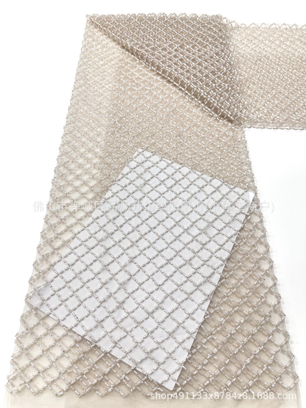 Tejido de bordado de cuentas de tubo de diamante, tela de vestido de boda de alta gama, tela de bordado de sequilla en stock