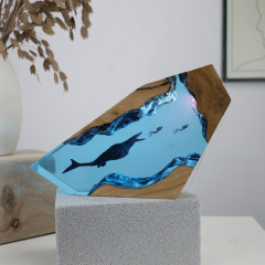 溶洞鲸鱼潜水员桌面摆件海洋艺术工艺品实木树脂灯生日礼物饰品