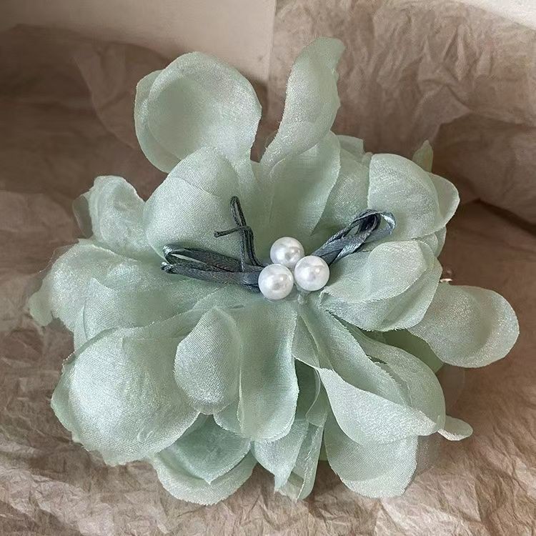 Green shiffon crab pin, flowered