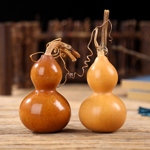 Natural hand-twisted small gourd, mini portable article, gourd with knots, handle, pendant, wrapped with pulp, gold ornaments