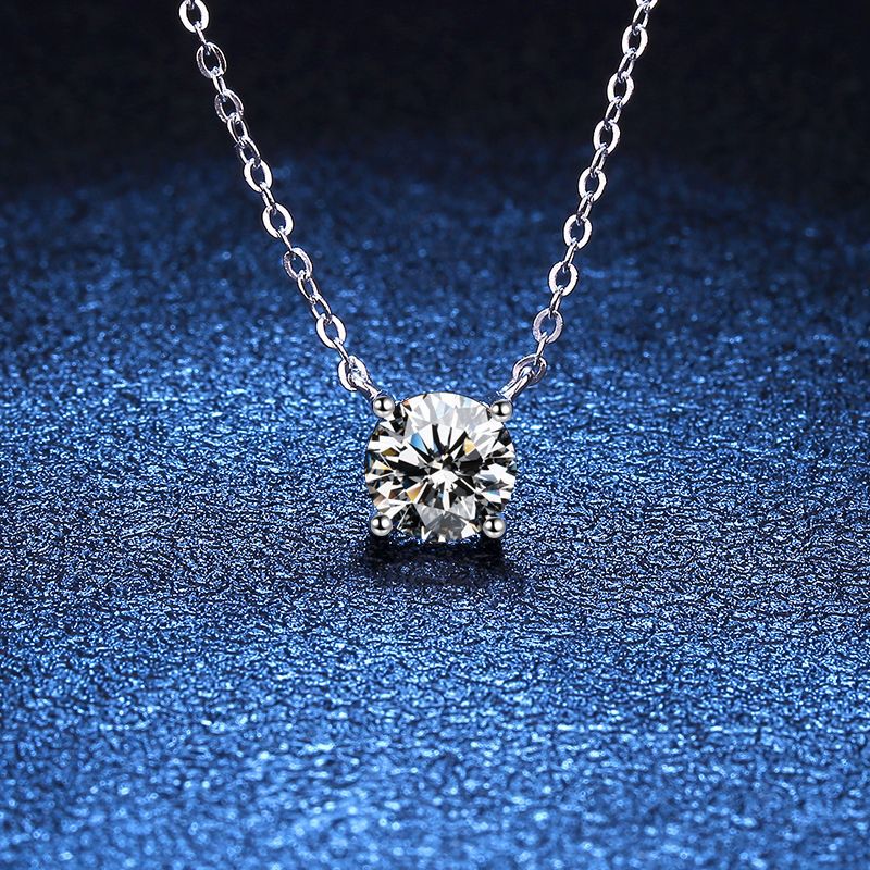 Live Broadcast Explosions s925 Sterling Silver Moissanite 1 karat Necklace Women's Light Luxury Four Claw Plating pt950 Mosan Diamond Clavicle Chain