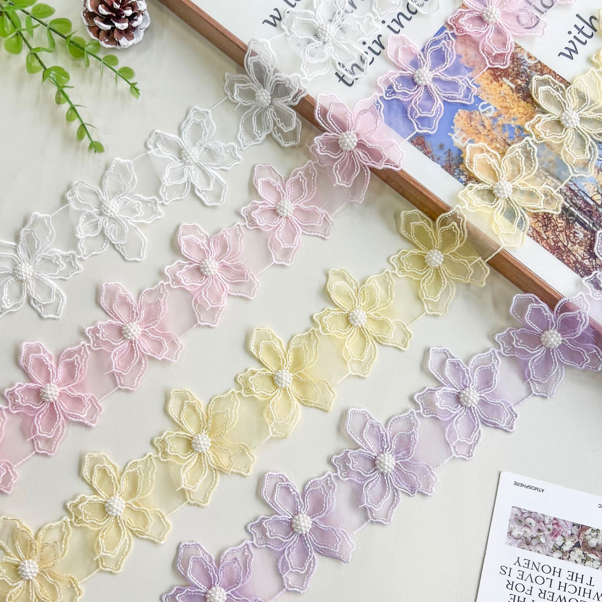Material de malla de encaje de flores multicolor con decoración de perlas Ropa para niños Accesorios para el cabello Zapatos y sombreros Accesorios para textiles para el hogar