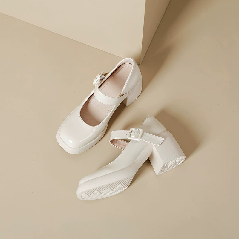 Односторонние туфли на высоком каблуке Мэри Джейн со сливками Лолита грубо с круглой головой и мягким дном с квадратной пряжкой