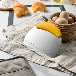 Cross-border stainless steel scraper with scale dough cutter semicircle flour cutting baking tool thickened noodle cutter