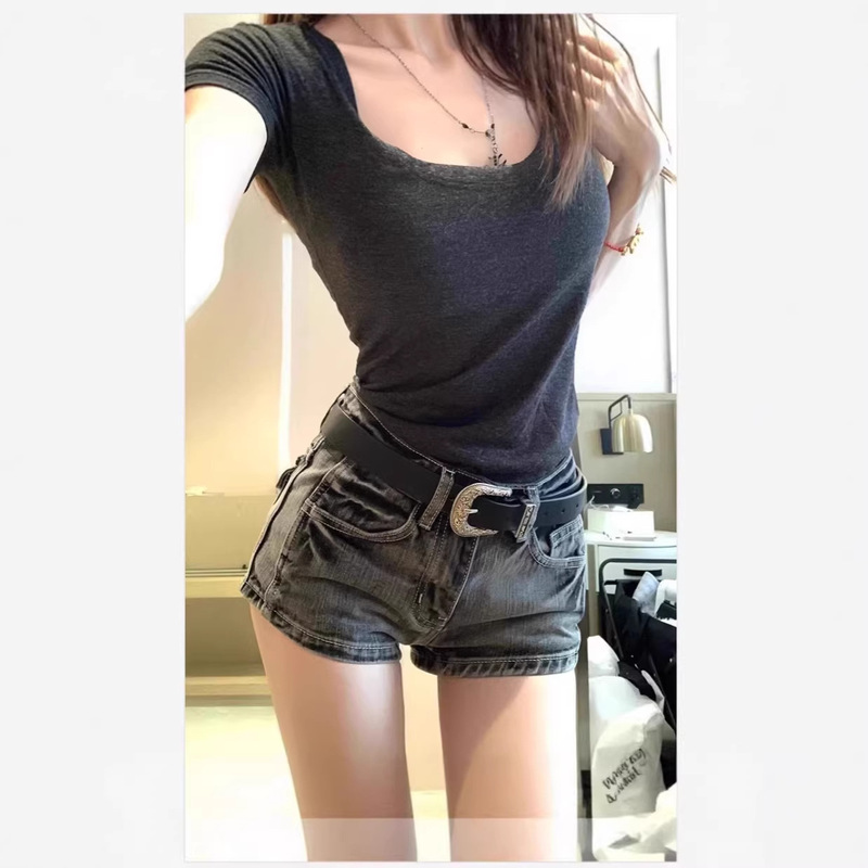 American-Style Black and Gray Low-Waist Denim Shorts for Women, New Summer Style, Slim-Fit Wide-Leg, Flattering A-Line Hip-Hugging Hot Pants American-Style Black and Gray Low-Waist Denim Shorts for Women, New Summer Style, Slim-Fit Wide-Leg, Flattering A-Line Hip-Hugging Hot Pants