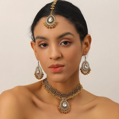 インドの宝石真珠のペンダントのフリンジの3つのセットのファッション的なレトロな鎖骨のネックレスのイヤリングの透かし彫りの水滴のスーツの女性