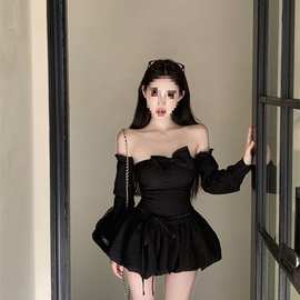 一字肩黑色袖套抹胸连衣裙女夏季蝴蝶结欲短裙收腰蓬蓬花苞裙子