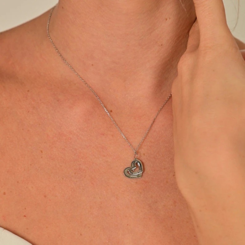 Collana a strati minimalista da donna con catene delicate gioielli_voghion.com