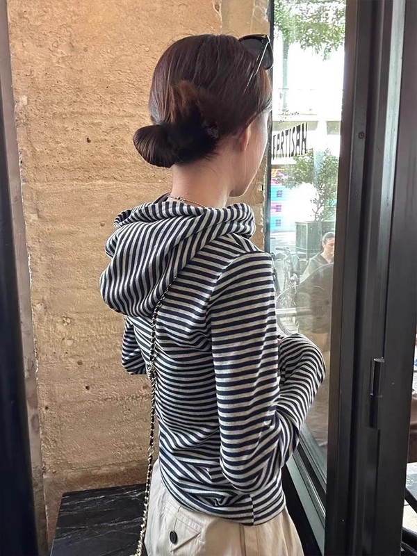 韩系chic别致条纹连帽长袖T恤女早秋内搭小个子独特绝美打底上衣|undefined
