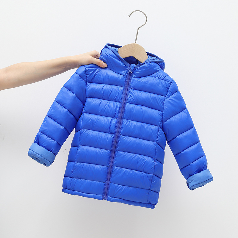 2024 Otoño e Invierno ropa para niños nueva chaqueta para niños chaqueta para hombres y mujeres mediana y pequeña para niños bebé corto casual chaqueta cálida moda