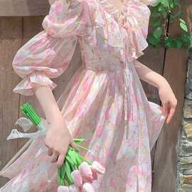 2026春夏法式初恋小香风小众公主显瘦荷叶边粉色雪纺连衣裙女褶皱