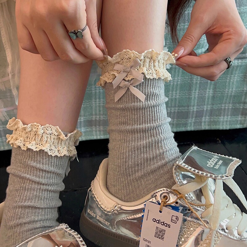 Lace-Trimmed Women's Mid-Calf Socks for Autumn and Winter, Pure Cotton, Bow-Knot, Ruched Socks, Ballet Style, Long Socks to Match with Small Leather Shoes Lace-Trimmed Women's Mid-Calf Socks for Autumn and Winter, Pure Cotton, Bow-Knot, Ruched Socks, Ballet Style, Long Socks to Match with Small Leather Shoes