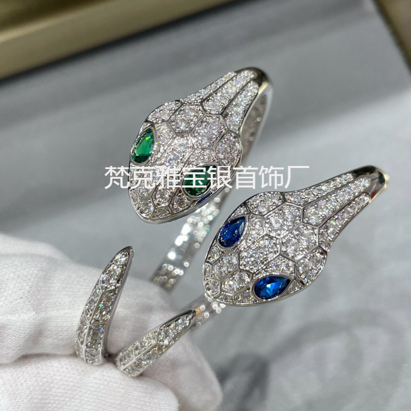 High-End Cnc Spring Snake-Shaped Bracelet with Inlaid Diamonds and Mother-Of-Pearl in Peacock Green, Fashionable Gemstone Blue Double-Headed Snake Bone Bracelet