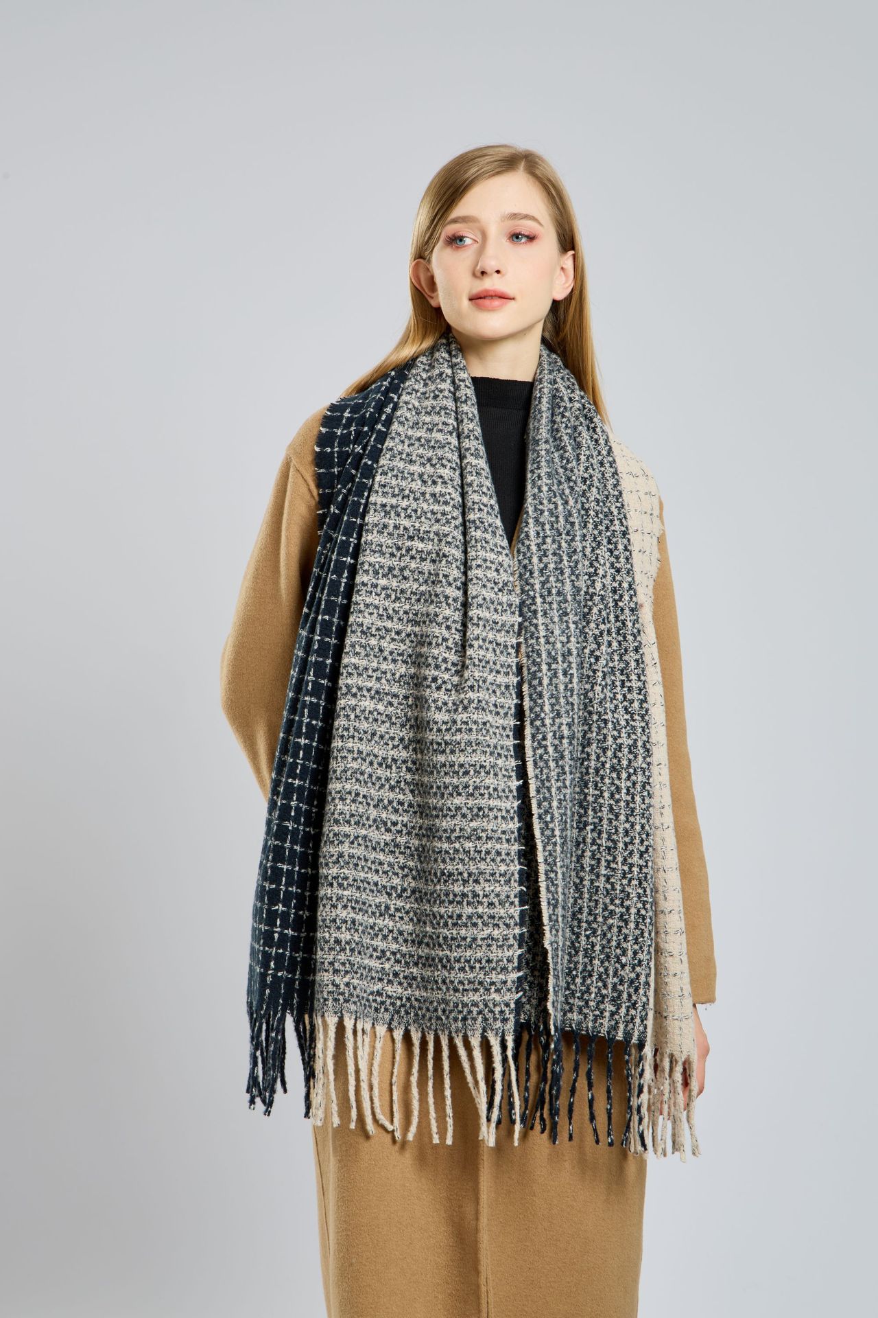 Mujeres Casual Color Sólido Poliéster Borla Bufanda display picture 1