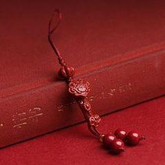 天然の朱砂如意の携帯チェーンの男女の本命年は吉祥事の平安のペンダントを身につけてプレゼントします。
