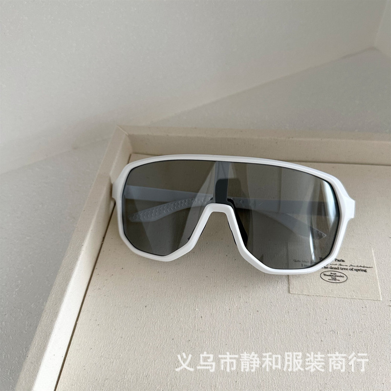夏の新しいスタイルの拡大フレーム屋外サイクリング防風サングラス、男性と女性用、ファッショナブルでシンプルな顔見せ小型登山ゴーグル|undefined