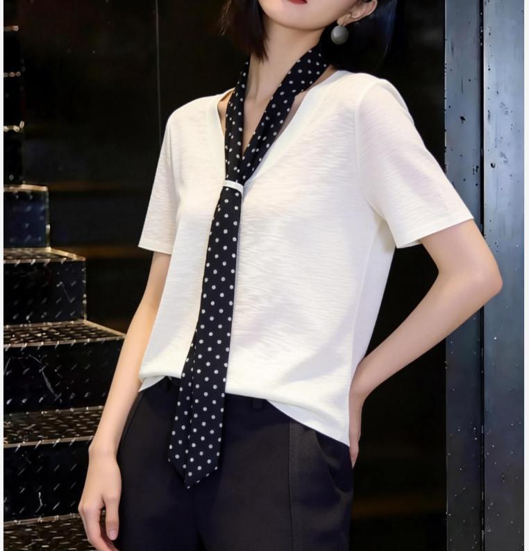 Áo hai dây phối áo len ngắn tay cổ tròn họa tiết chấm bi vintage, chất liệu Tencel mềm mại — màu hồng, màu trắng ngà, màu vàng chi tiết 6