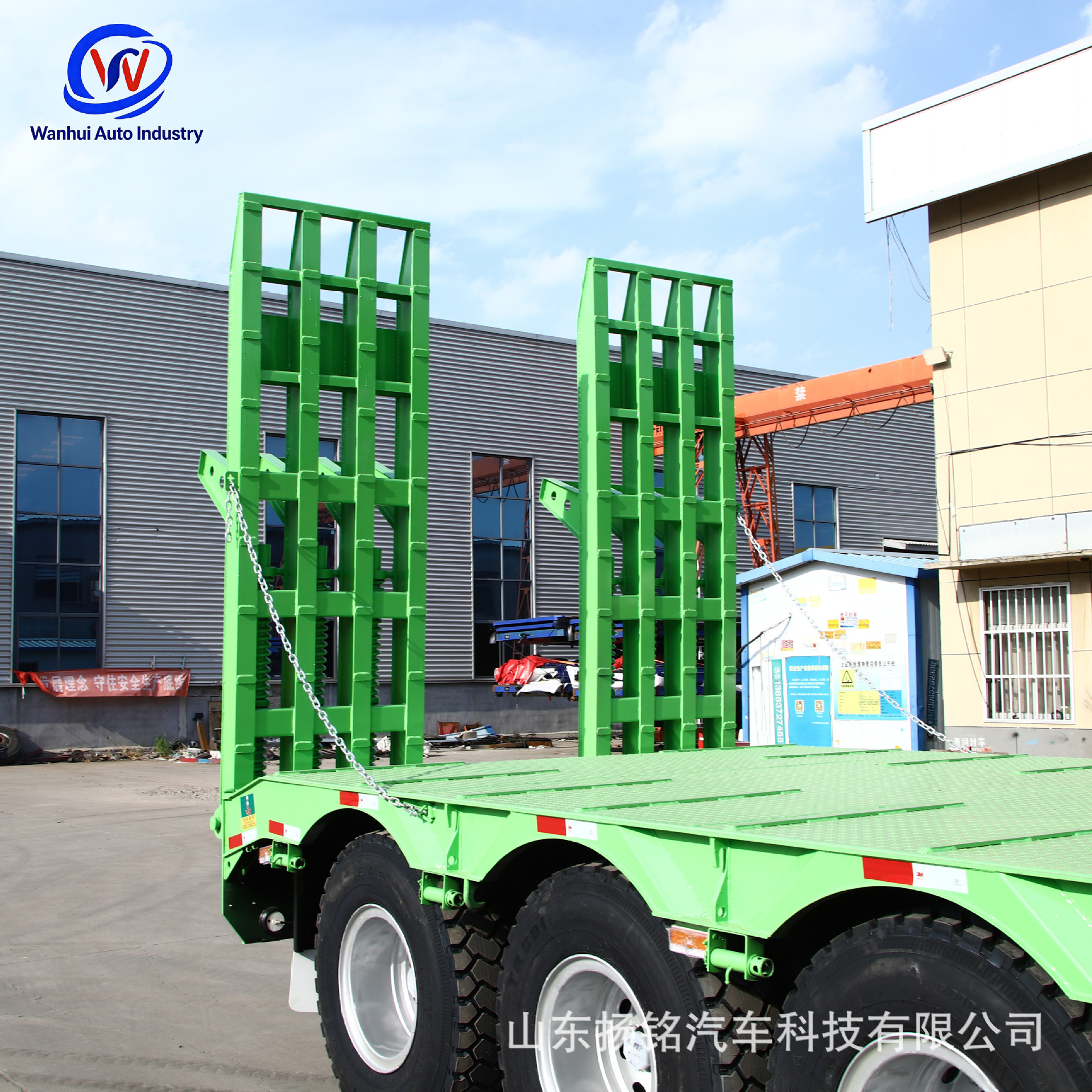 Heavy-Duty Engineering Equipment Transport Semi-Trailer with Reinforced Ladder, Suitable for Loaders, Excavators, Trailers, Etc., Supports Export