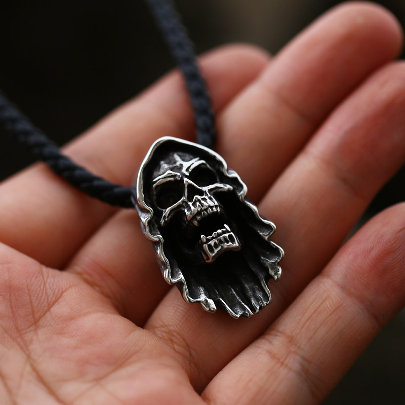 304 Stainless Steel Material Halloween Festival Skull Pattern Retro Skull Stainless Steel Irregular Polishing Halloween Men'S Pendant Necklace