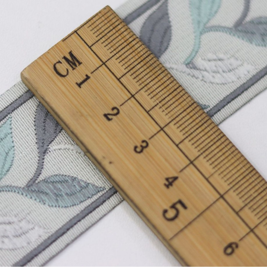 Cinta de 3.5 cm de ancho con patrón de hojas pequeñas de alta precisión para cortinas, ropa étnica, bordes de cuellos, bordes de mangas, manteles individuales, caminos de mesa y tejidos decorativos.