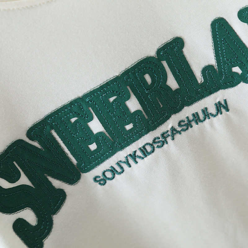 7139 Traje de chaleco con letras para niños 2025 Nuevo estilo de verano para bebés Ropa sin mangas de estilo occidental Ropa deportiva de verano para niños