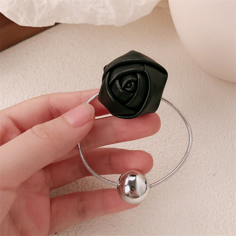 Cuerpo de corteza plateada rosa anillo de cabello cuerdas de cabello blogger red con doble cola de caballo estereoscópica correa de correa de cabello adorno de cabello