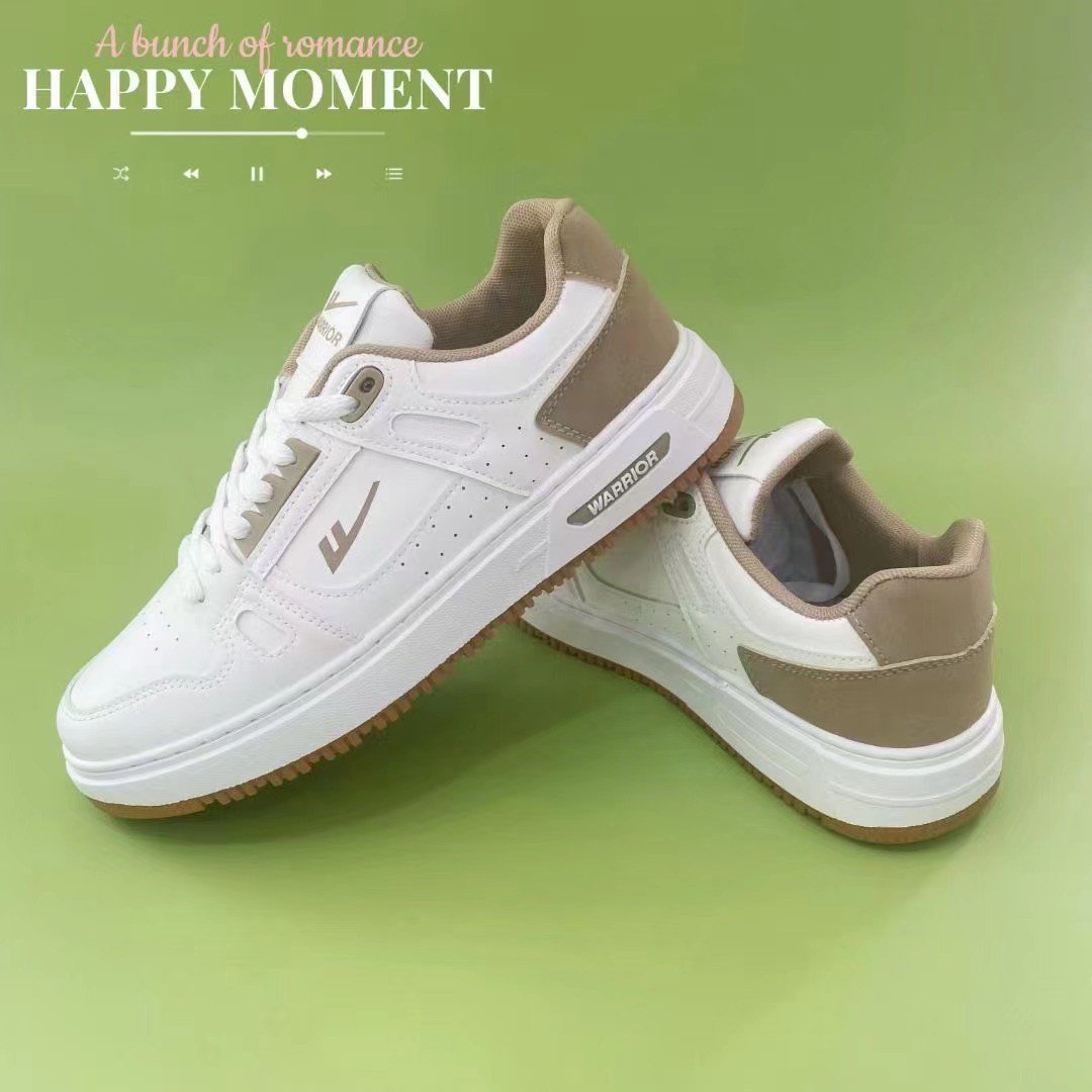 Leisure board shoes in a fashionable, breathable, low-top, simple, durable, and height-increasing design, suitable for versatile and affordable trendy wholesale shoes.