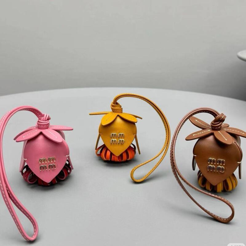 Women's Leather Flower Bag Charm, Lanyard Bag Accessory, Genuine Leather Bag Accessory, m Brand Charm, Direct Sales from the Manufacturer, Handmade Women's Leather Flower Bag Charm, Lanyard Bag Accessory, Genuine Leather Bag Accessory, m Brand Charm, Direct Sales from the Manufacturer, Handmade