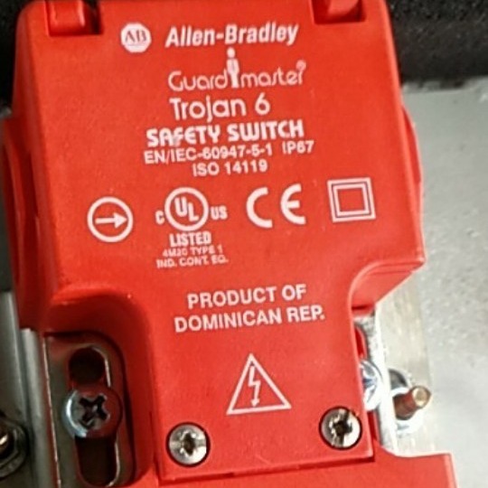 原装440K-T11171-T11385-T11337-T11385-T11284舌型互锁开关