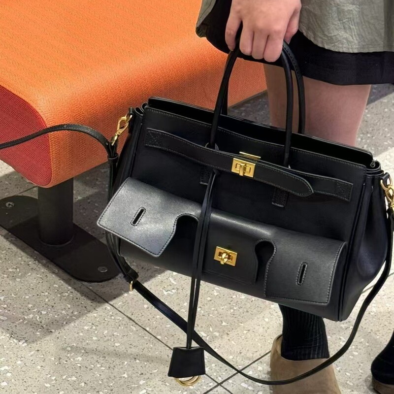 高品质B家中性辣妹机车包2025热销大容量时尚女包锁扣托特翅膀包|undefined