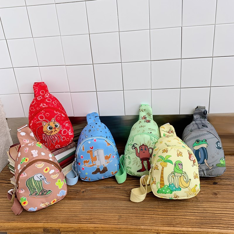 Caricatura lindo bolso de pecho infantil impresión extranjera de montaña y mar, bolso de mochila para niños y niñas, bolso de cambio de moda para niños
