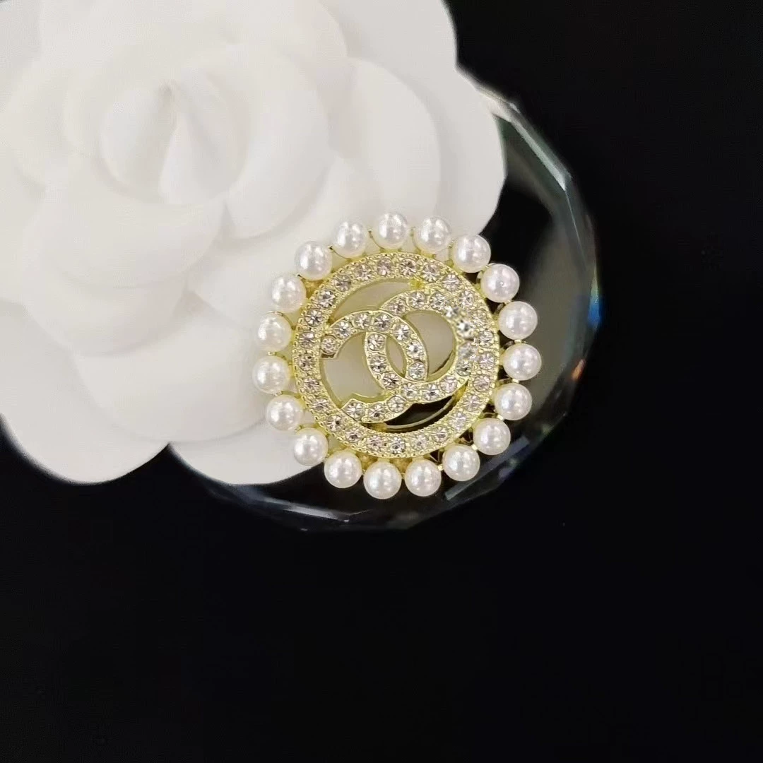 Маленькая брошь с буквами, булавка из жемчуга, стиль Chanel
