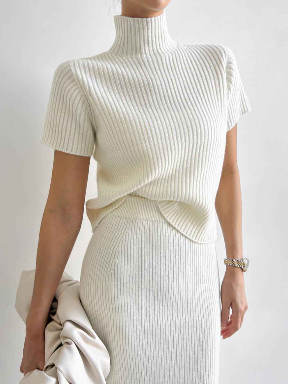 Abbigliamento donna chic primavera retrò temperamento collo alto versatile maglione a maniche corte + gonna con spacco sui fianchi tailleur gonna_voghion.com