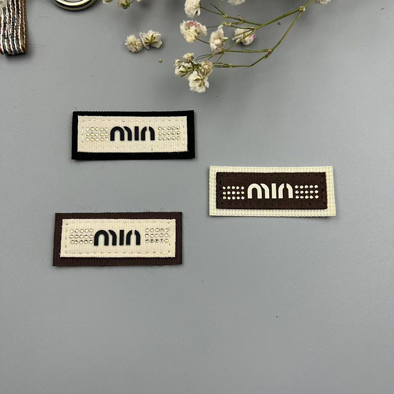 新しいレターパターンコンピュータ刺繍布ステッカーセーター帽子アクセサリーアクセサリー手作り絶妙なテキスタイル装飾卸売|undefined
