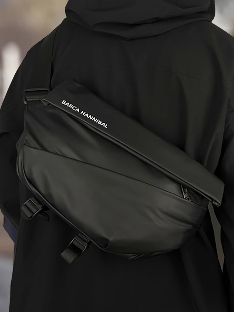 メンズ機能性クロスボディバッグ、男性用バックパック、撥水性、iPad対応、多機能チェストバッグ、軽量、バイク用、トレンディでクールなショルダーバッグ