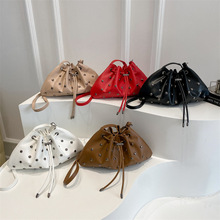 2025�r���T��U��Ҹ��Ů�����s�ٴ�����ˮͰ���μ��������ڰ�