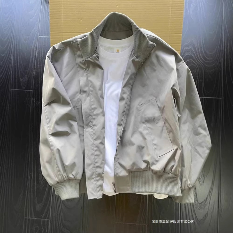 Gray Stand-Collar American Retro Jacket for Men, Early Autumn Outfit, Loose Bomber Jacket, Short Design, Stylish Baseball Jacket