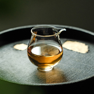 Glass fair cup heat-resistant borosilicate filter cup transparent handmade kung fu tea set white tea tangerin peel tea dispenser