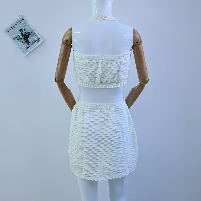 Gestricktes Damen Strandkleid Mit Neckholder Und Blumenmuster_voghion.com