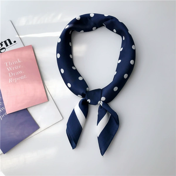 Blue White Dot 70