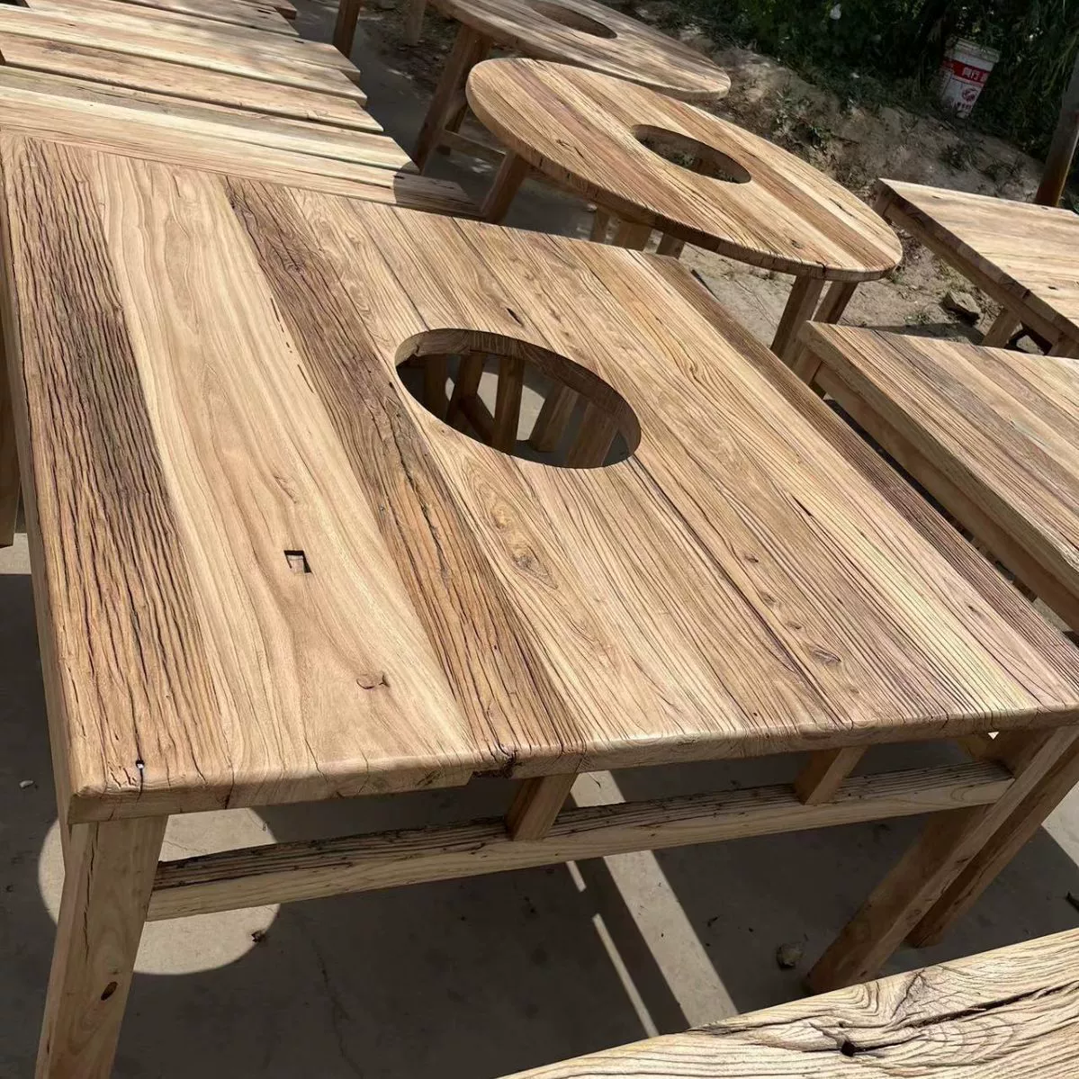 Индукционная плита из цельного дерева с горячим горшком Интегрированный Одноместный горшок с горячим горшком Старый круглый стол Старый вяз Полный комплект стола и стула