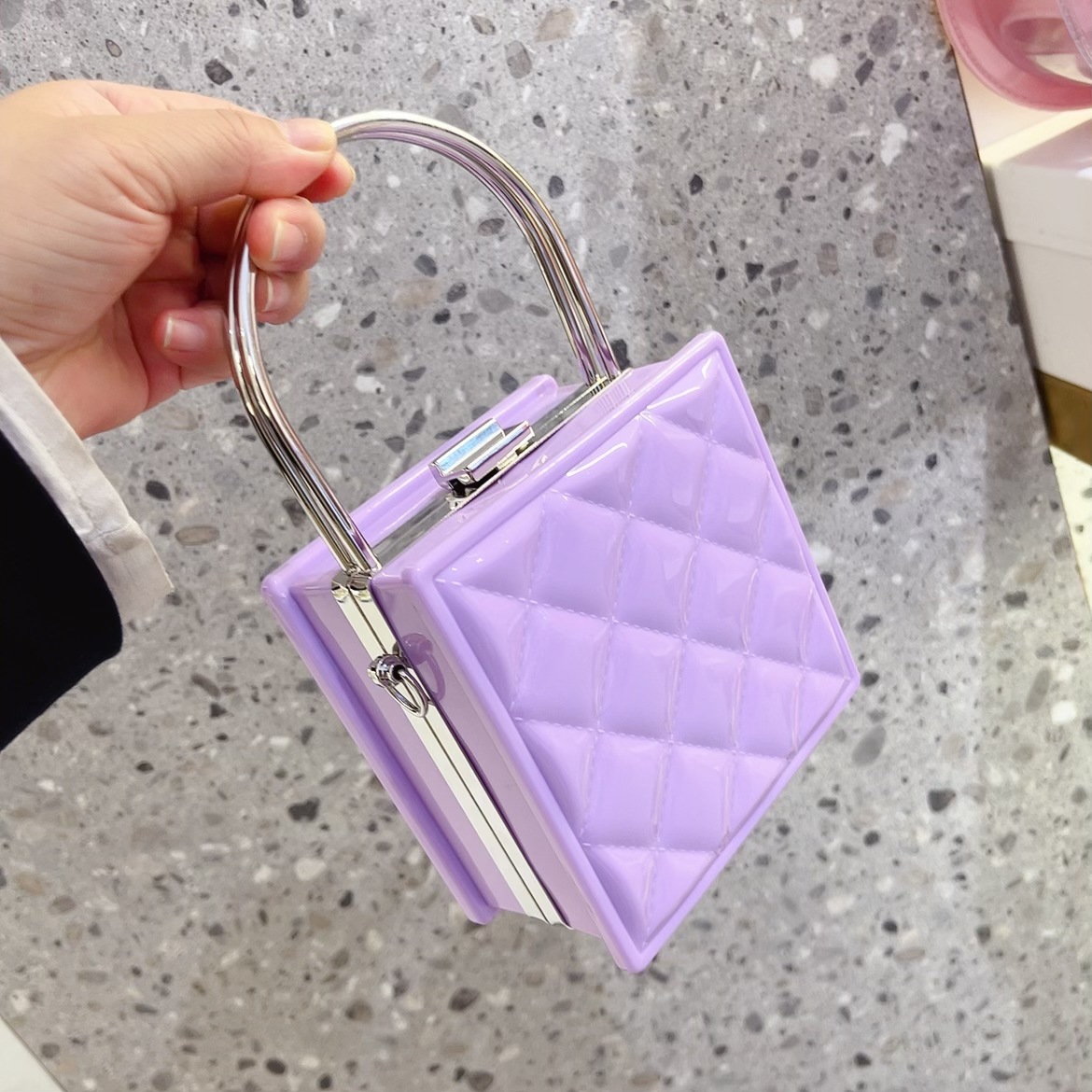 2025 New cross-border foreign trade women's bag, retro chain mini jelly bag opening red envelope box bag undefined