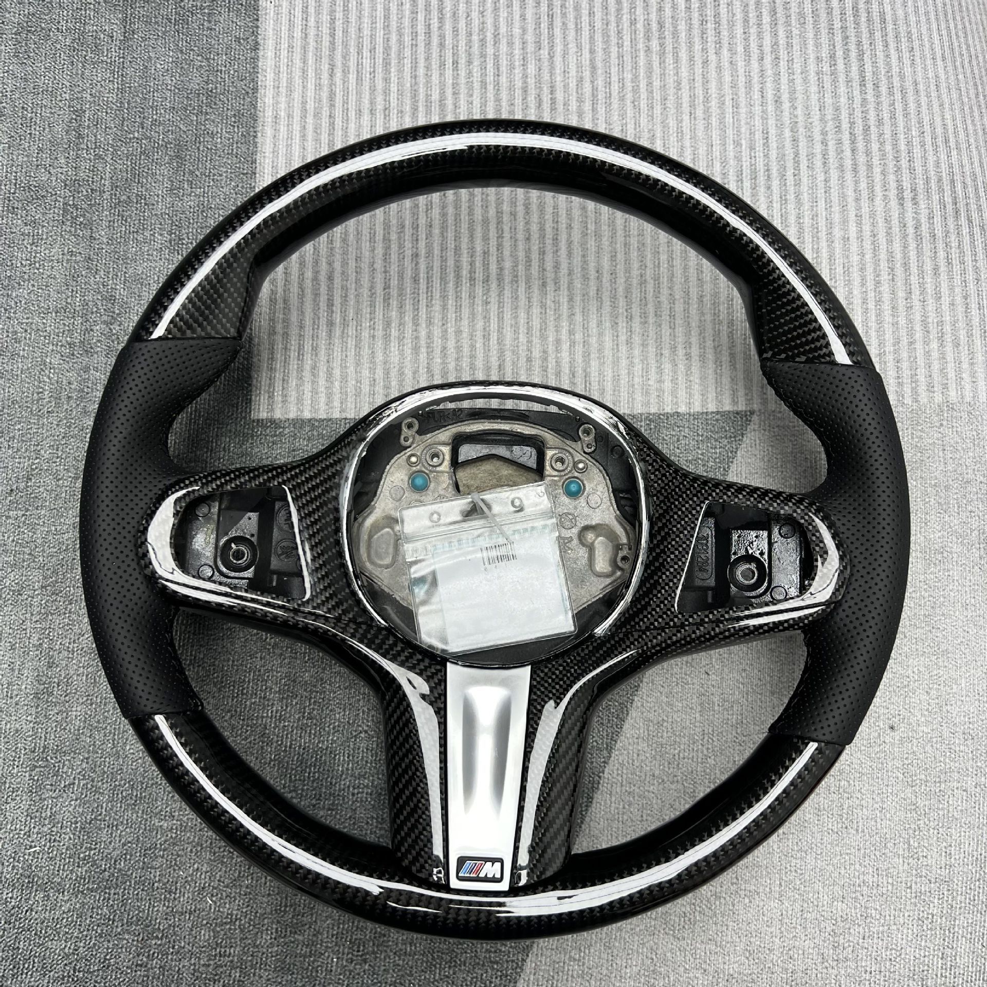 Suitable for Bmw Carbon Fiber Steering Wheel Processing and Customization, G38/G Chassis/Steering Wheel Full Series Upgrade Modification