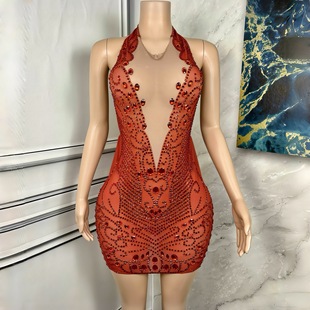 �羳���Q���u�W���ԸВ첱¶������ȹˮ�ҹ���Ɍ��Y��Ůdress